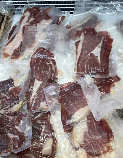 Prisuttu corse artisanal